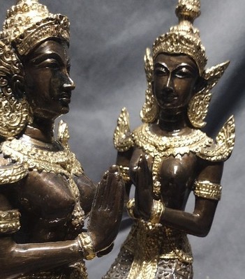 Vintage Pair Thai Bronze Thepanom Kneeling Female Figures Sawasdee Prayer Statue