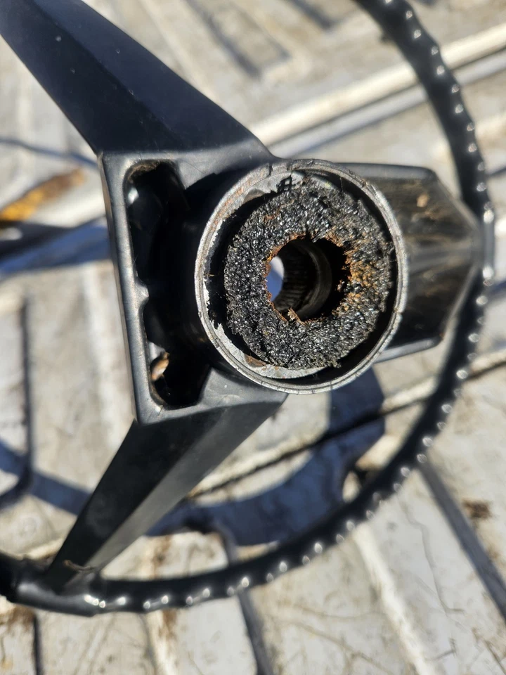 Cub Cadet 方向盘 129 128 149 169 86 108 109 — 第 2/2 张图片