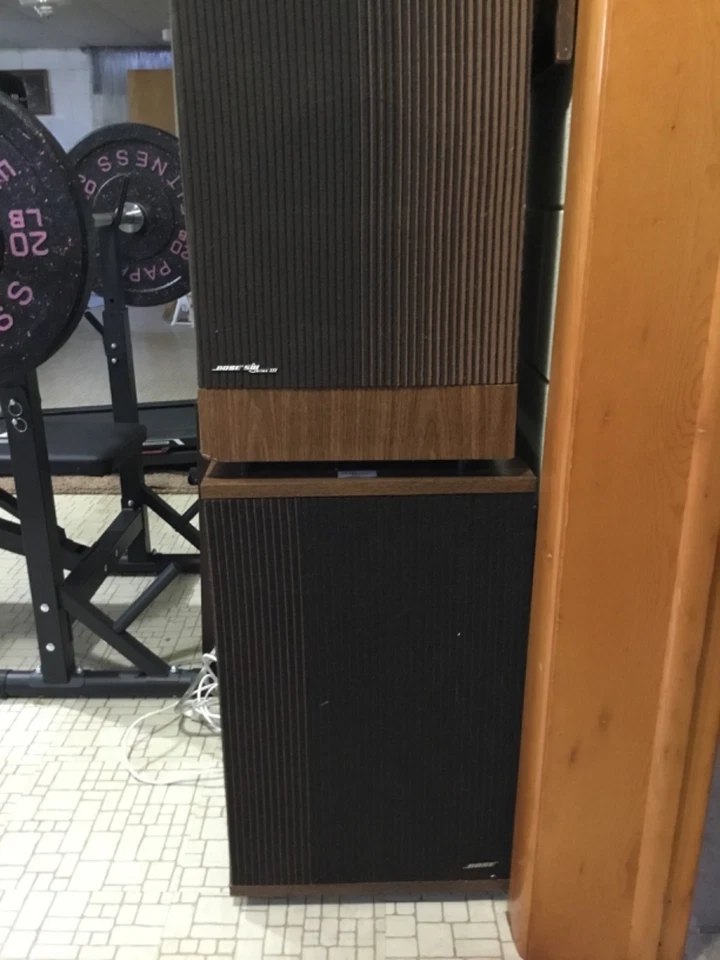 Bose Speaker 501 series lll & lV (Pair) - TESTED - WORKING! - Image 2 of 4