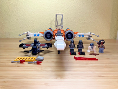 LEGO Star Wars: Poe Damerons X-Wing Starfighter 