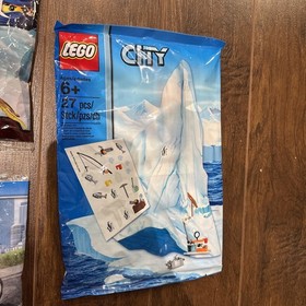 LEGO 5002136 Town Arctic Accessories, Ninjago 30422 Kai&rsquo;s Mini Dragon,City 30354