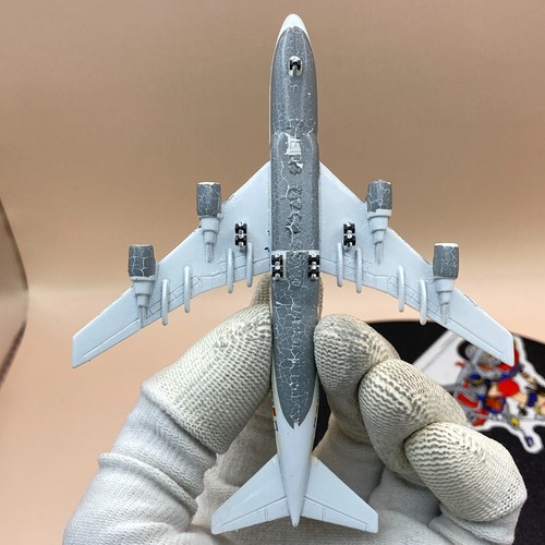 Schabak 1/600 Boeing 777-200 Lufthansa D-ABYQ - Picture 11 of 15