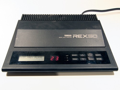 Yamaha REX50 16-Bit Stereo Digital Multieffektor