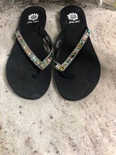 Yellow Box Flip Flops Size 10 Jubilee Black w/ Crystals