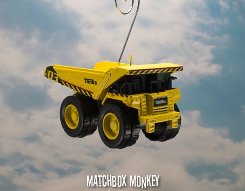 Tonka Construction Equipment Cement Loader Backhoe Dump Truck Christmas Ornament - Picture 8 of 65