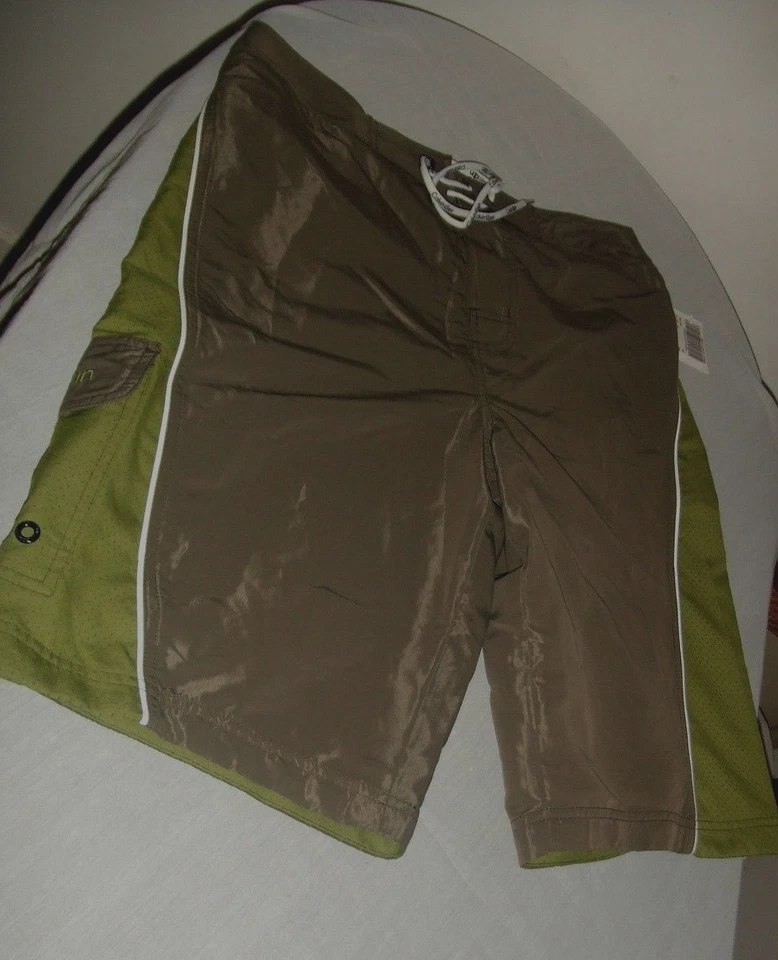 CALVIN KLEIN SHORT DE BAIN HOMME VERT KAKI LONG BOARD TAILLE S - Photo 1/4