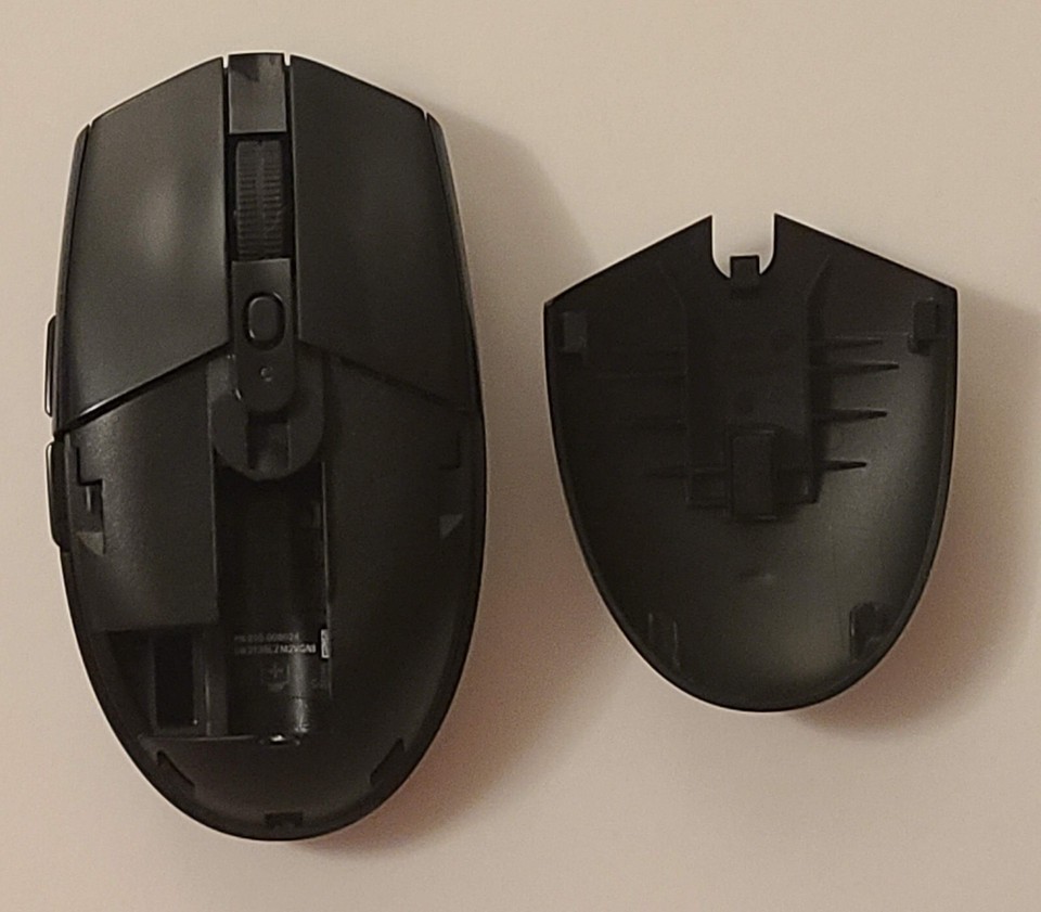 Logitech G305 Wireless Gaming Mouse *NOT WORKING* *FOR PARTS ONLY
