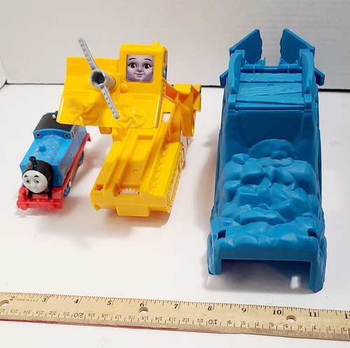 THOMAS & FRIENDS Track Master Cave Collapse Set Complete Playset w Instructions - Picture 14 of 15