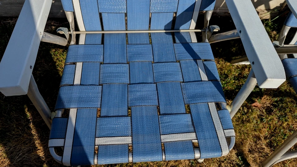 Silla de césped plegable de aluminio vintage azul blanco muy bonita 4 a juego Foto 3 de 4