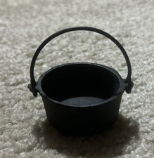 Small Minatare Cast Iron Cauldron Smelting Pot with Handle G2 Dollhouse