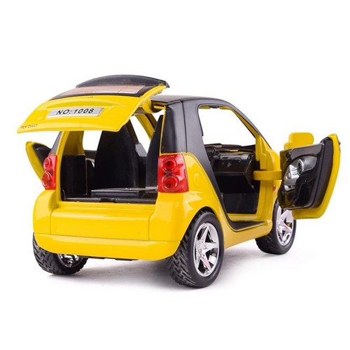Yellow 1:32 Pull-Back Model Car Metal Diecast Toy Vehicle Sound Light Kids Gift - Picture 2 of 5