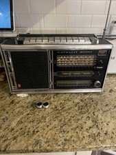 Grundig Satellit 2000 Transistor Radio Tested Powers On Needs Work