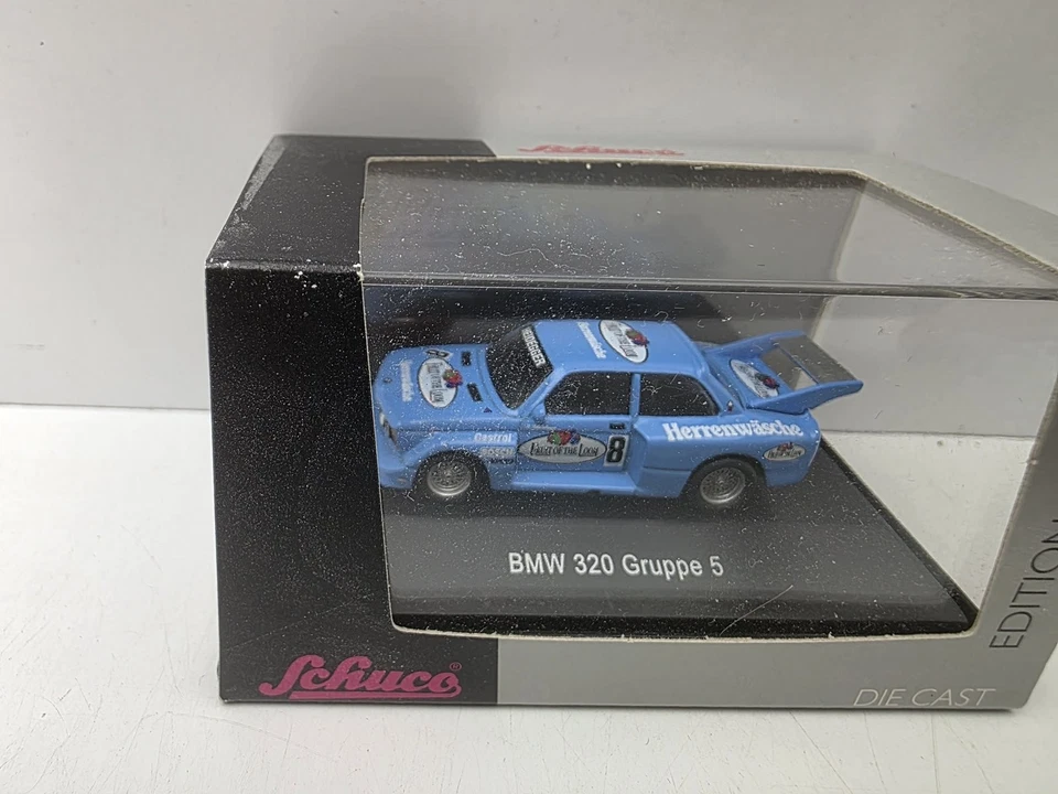 H0/ 1:87 - Schuco- BMW 320 Gruppe 5 Fruit of the Loom #8 452561900 in OVP/2G 608 - Bild 1 von 1