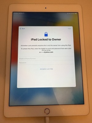 Apple iPad Air 2 A1567 16GB, Wi-Fi Only Gold For Parts Only Read Bundle 