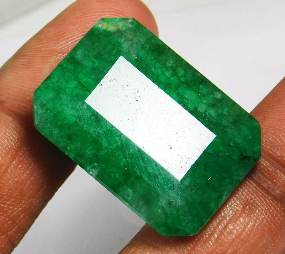 Certified 47.80 Ct Natural Emerald Shape Colombian Green Emerald Loose Gemstone - Image 2 of 4