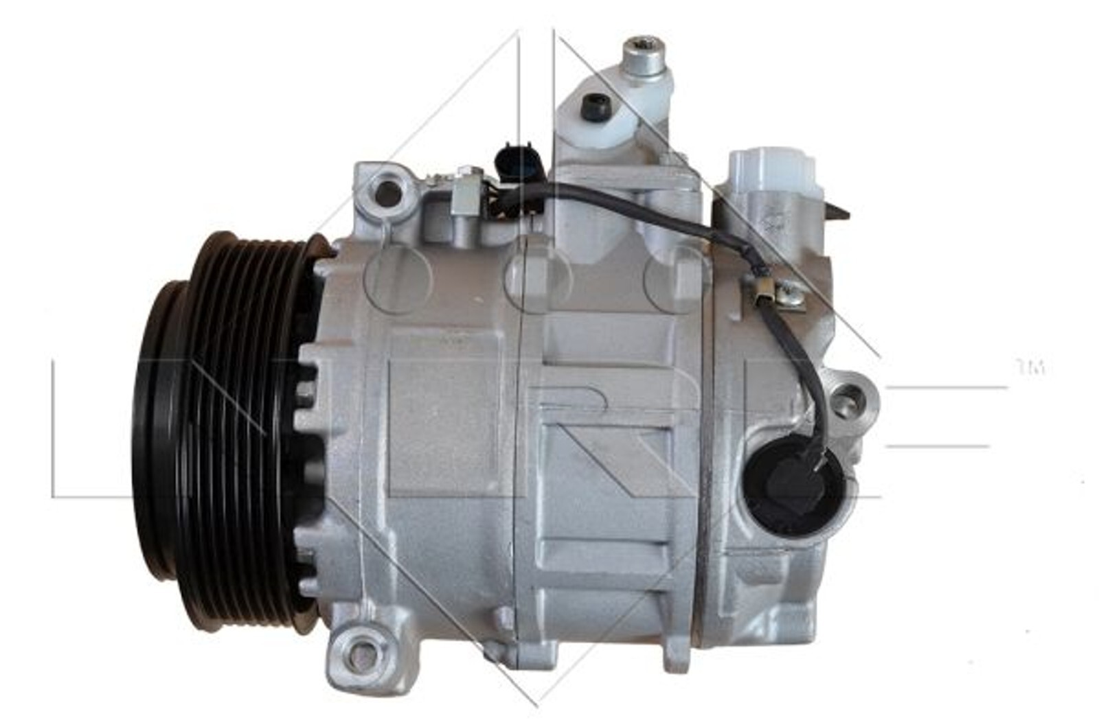 Compresseur de climatisation DB W203 pour réparer une panne d'air frais