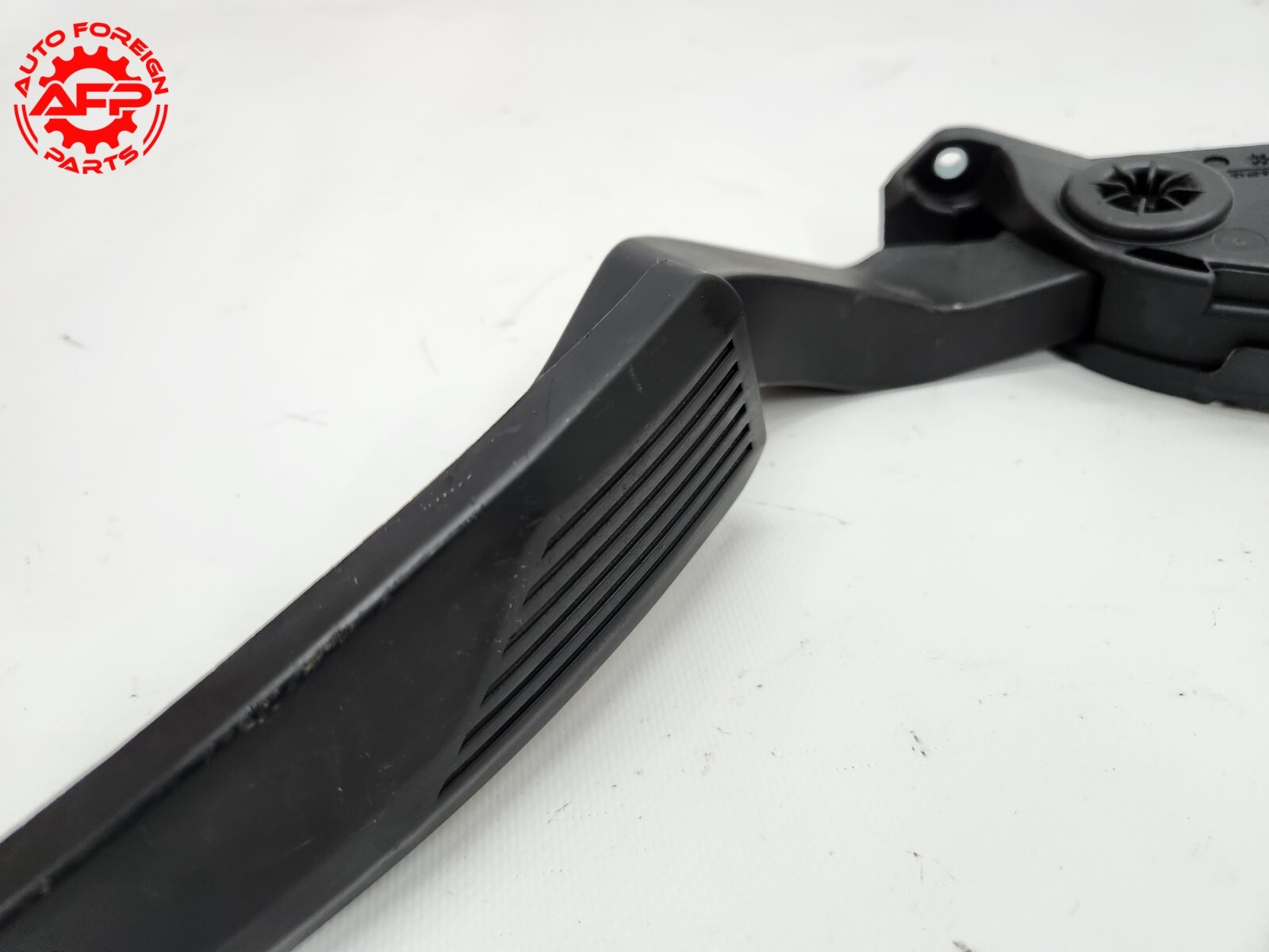 Maserati Ghibli 2014-2021 Accelerator pedal P/N 1130208