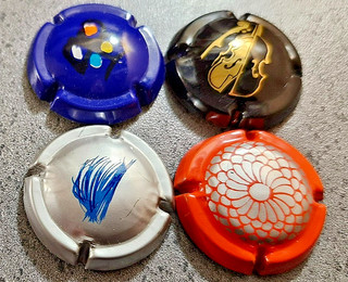 Capsule de champagne : TAITTINGER. Lot de 4 Cuvées !!!