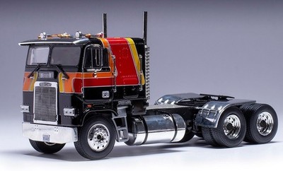 IXOMODELS - FREIGHTLINER FLA 6x4 1993 Schwarz und Orange - 1/43 - IXOTR215.22