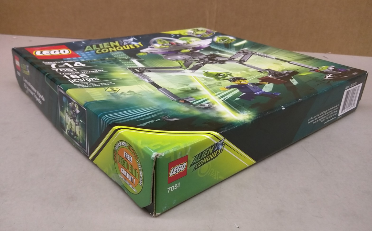 LEGO Alien Conquest 7051 Tripod Invader NEW! Flying Saucer Trooper