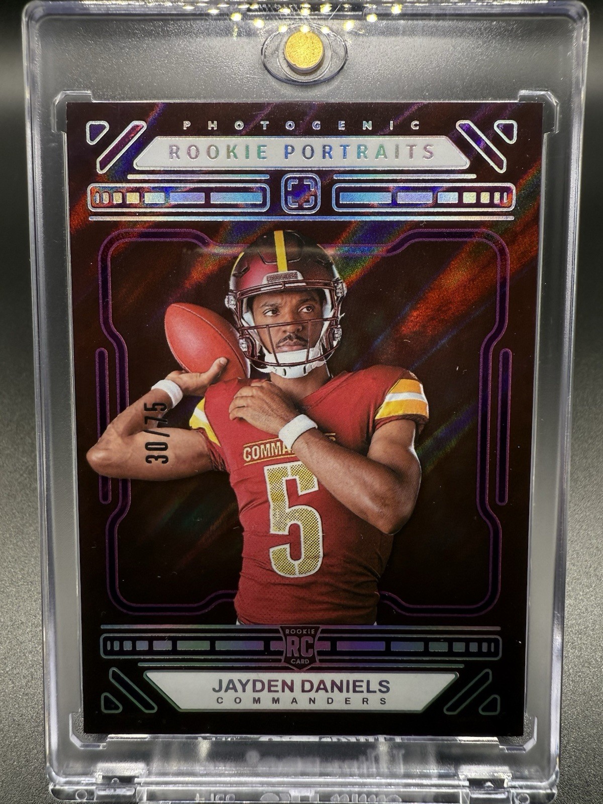 🏈🔥2024 Panini Photogenic Jayden Daniels (RC) Purple Rookie Portrait SP /75🔥🏈