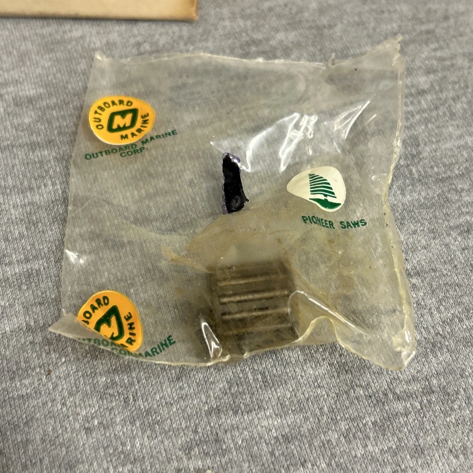 NOS Pioneer Chainsaw Chain Sprocket 473757 W/ Needle Bearing - Image 4 of 4