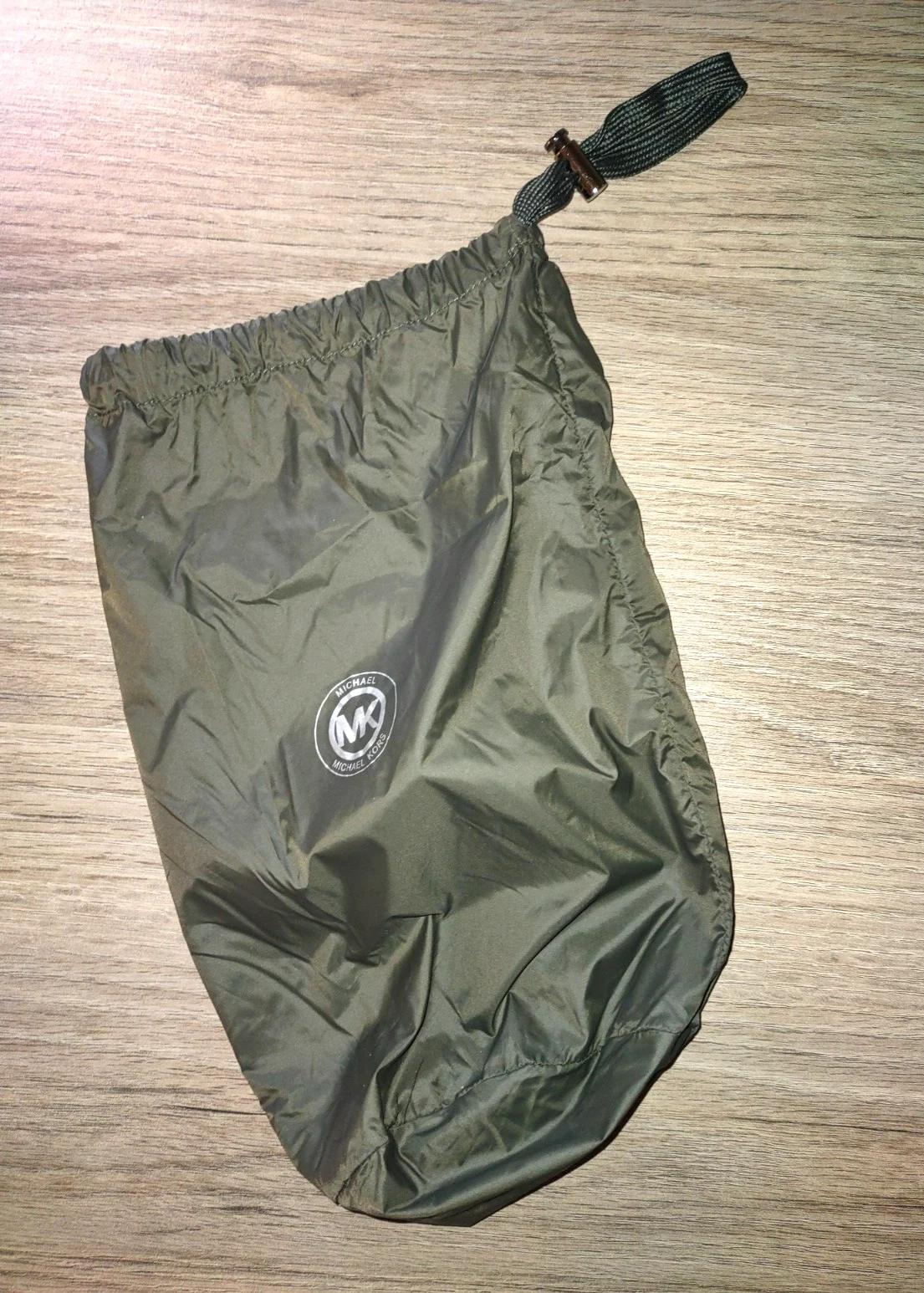 ? Michael Kors Piumino Imbottito Oliva XS Marsupio Leggero da Viaggio