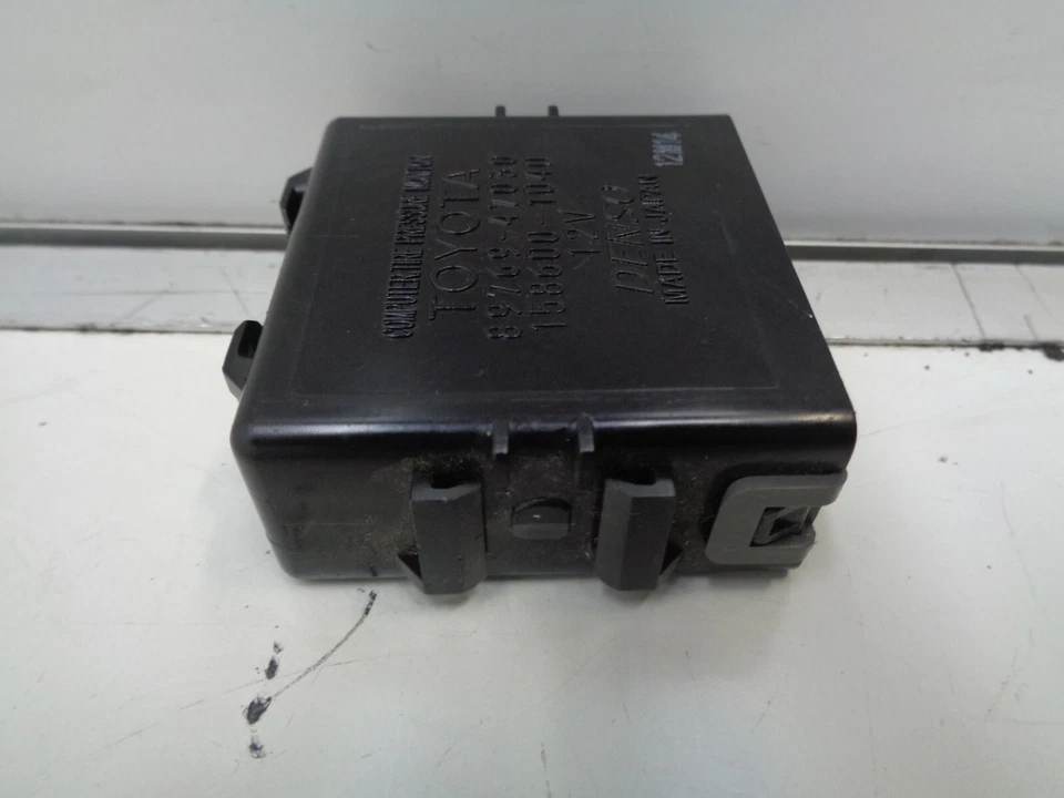 Módulo de control de monitor de presión de neumáticos Toyota Prius TPMS 2010-2015 OEM AK2102179 Foto 4 de 4