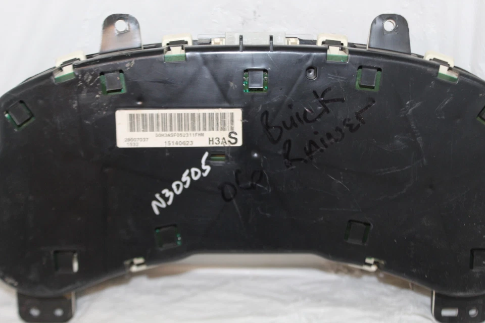 Speedometer Instrument Cluster 2006 Buick Rainier 115,609 Miles BROKEN MOUNT - Image 3 of 4