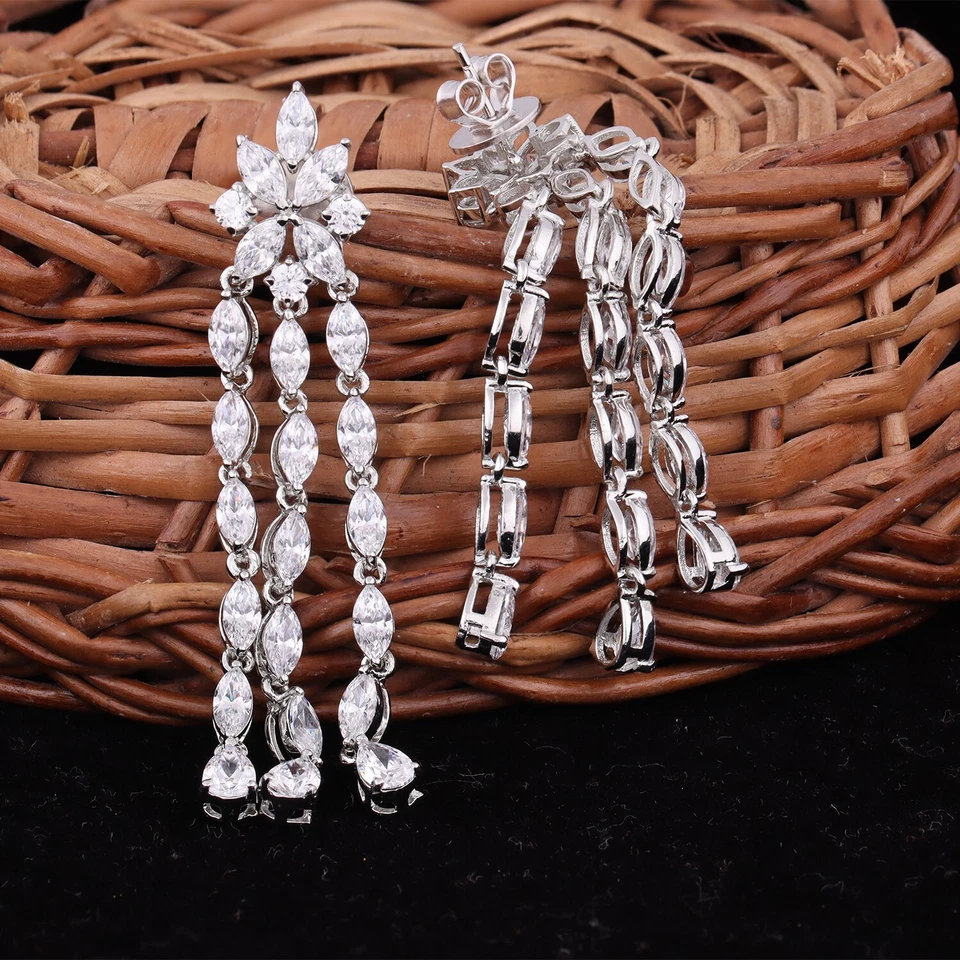 Pendientes colgantes nupciales de diamantes simulados de corte marquesa de 6,96 quilates en plata 925 Foto 3 de 4