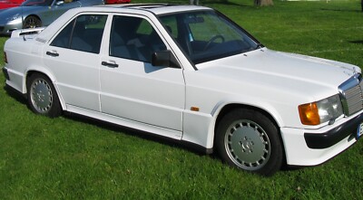 Oldtimer Mercedes W201 Kotflügel 1X u. 2X Fahrer-Tür-li. re.  Bef. Rep.-Satz