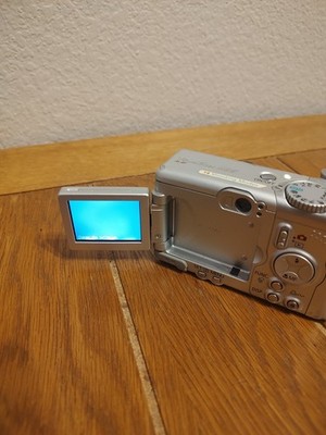 Canon PowerShot A95 5.0MP Digital Camera - Silver (Kit w/ Not