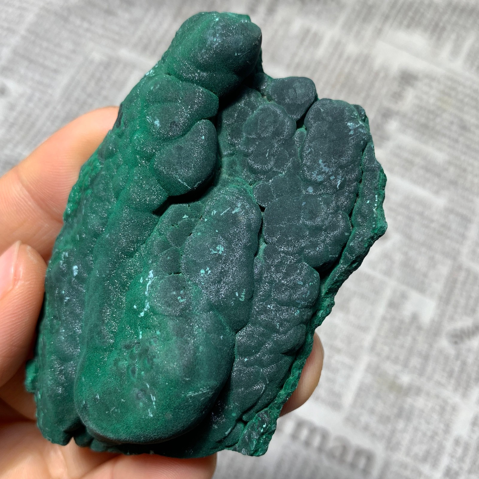 78g   Natural malachite velvet quartz crystal luster mineral specimen