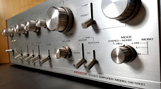 Vintage Pioneer SA 9100 Integrated Stereo Amplifier Cracking Sounds
