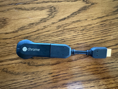 Google Chrome Chromecast Model H2G2-42 HDMI Media Streamer | Pre-owned