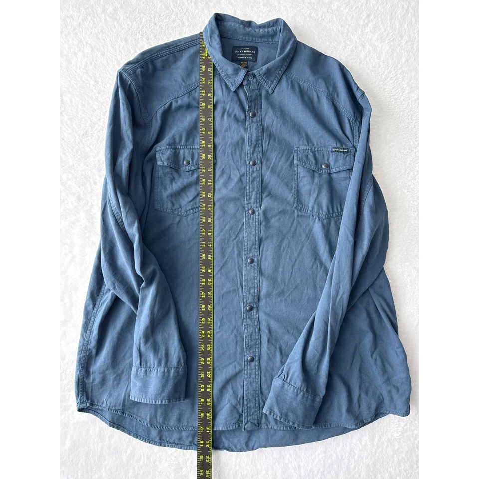 Camisa Lucky Brand lavada y usada para hombre talla XXL denim azul manga larga a presión  Foto 4 de 4