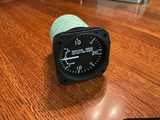 United Vertical Speed Indicator (VSI)