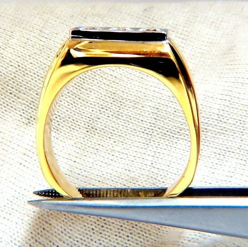 0.75CT Round Cut Lab Grown EF/VVS Diamond Men's Ring 18k Yellow Gold - Image 2 of 4