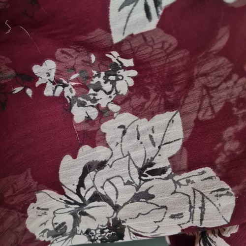 Women's size 14 Gorgeous burgundy floral sheer ruffle blouse - GUC - Picture 6 of 7