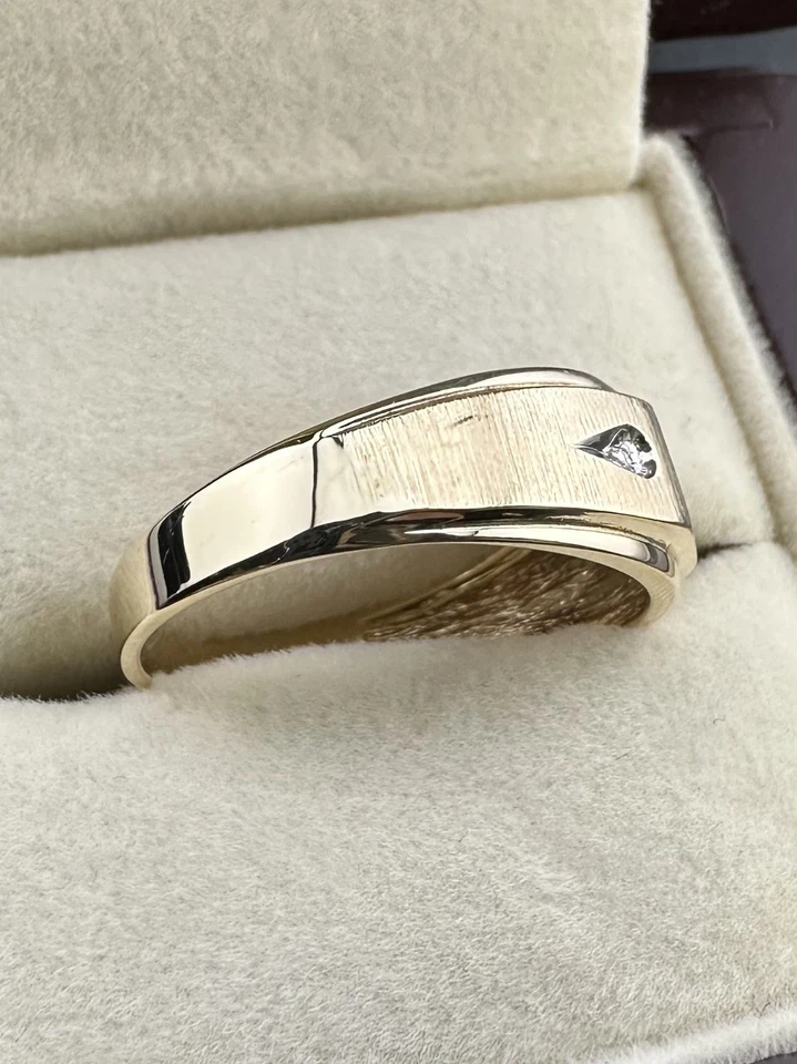 10k Yellow Gold Diamond Men's Grid Cluster Ring Band 1.70dwt 2.6g - image 4 of 4