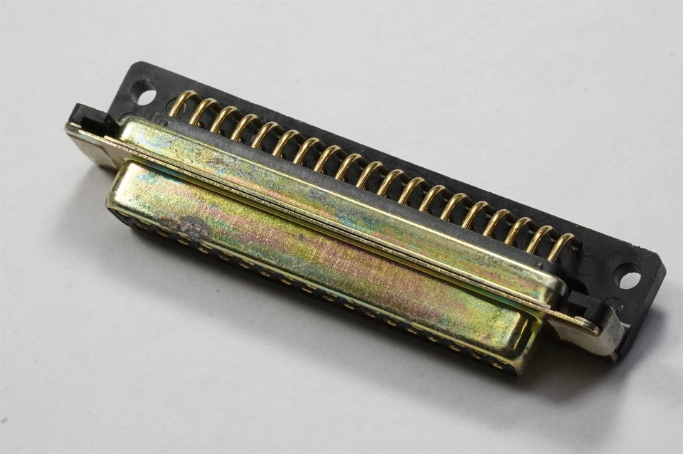 DCM37SD ITT Cannon D-Sub Connector Receptacle 37 Pos 2 Row RA C Shell DC *USED* - Image 2 of 3