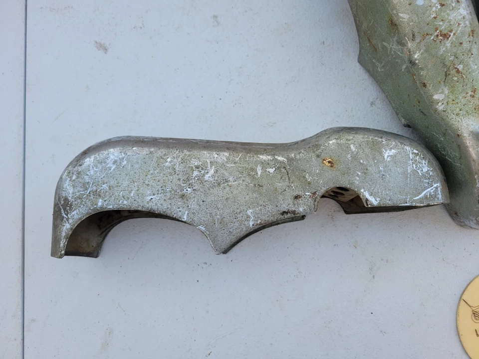 4x 52-67 VW Volkswagen Escarabajo Parachoques Delantero Trasero 113707155B Izquierdo Derecho Bug Foto 2 de 4