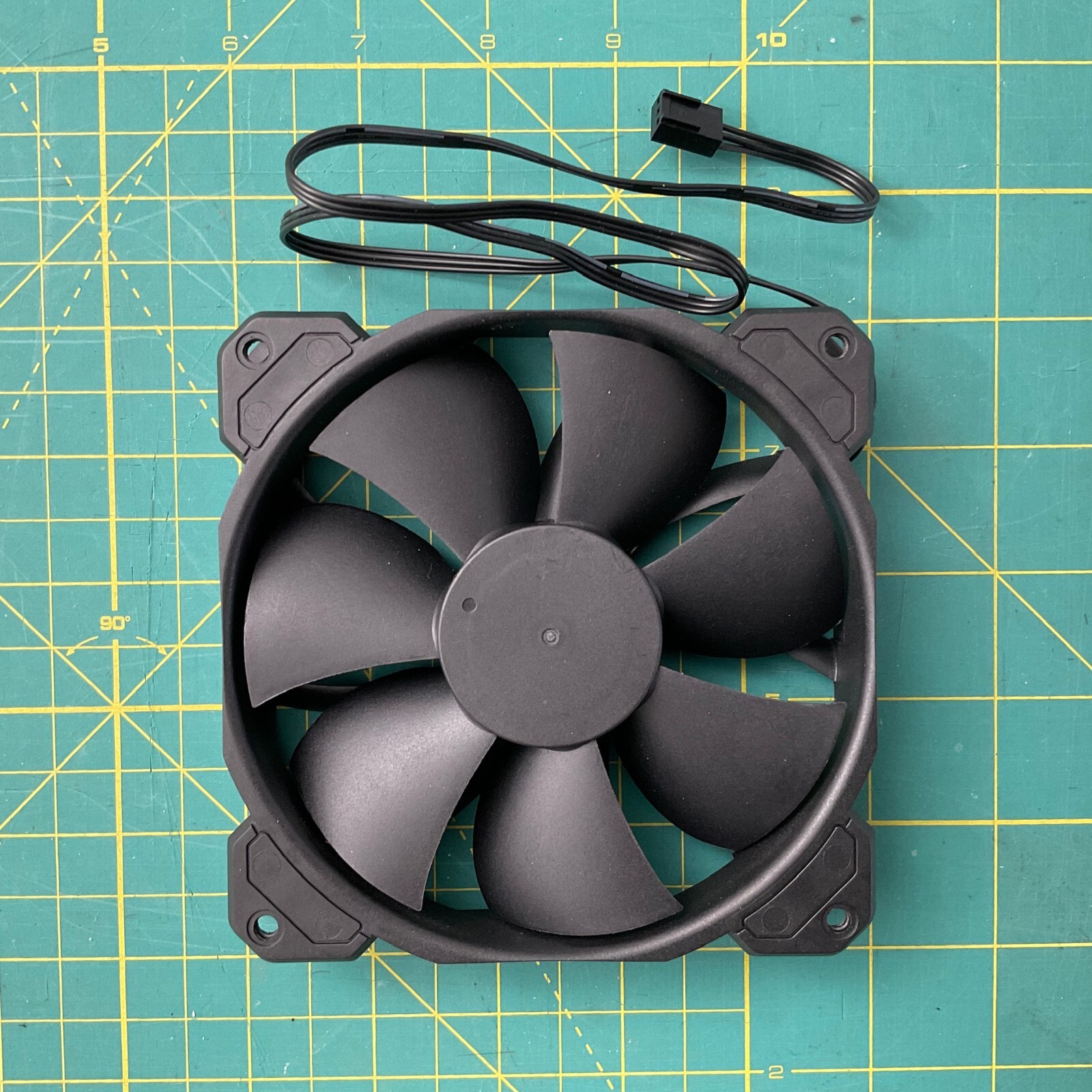 Corsair 120mm Case Fan, 3 Pin Connector, 12V DC, 0.30A Current, Black