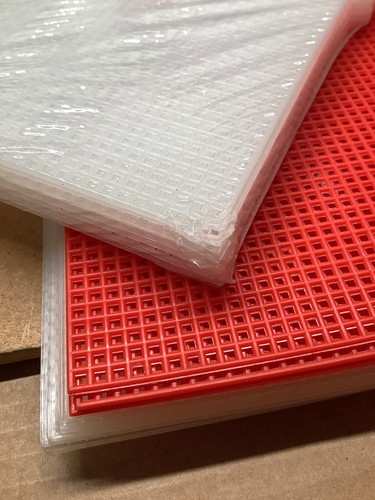 Lot Of 42 Darice & Uniek Crafts 7-Mesh 10.5” X 13.5” Plastic Canvas Crafts USA - Picture 4 of 5