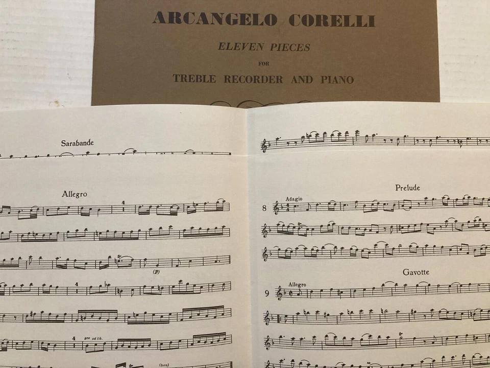 11 Pieces for TREBLE RECORDER & PIANO Arcangelo CORELLI sheet music Schott 3757a - Image 4 of 4