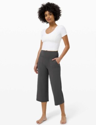EUC Lululemon Align Wide Leg Super-High-Rise Crop *23'' Size 2