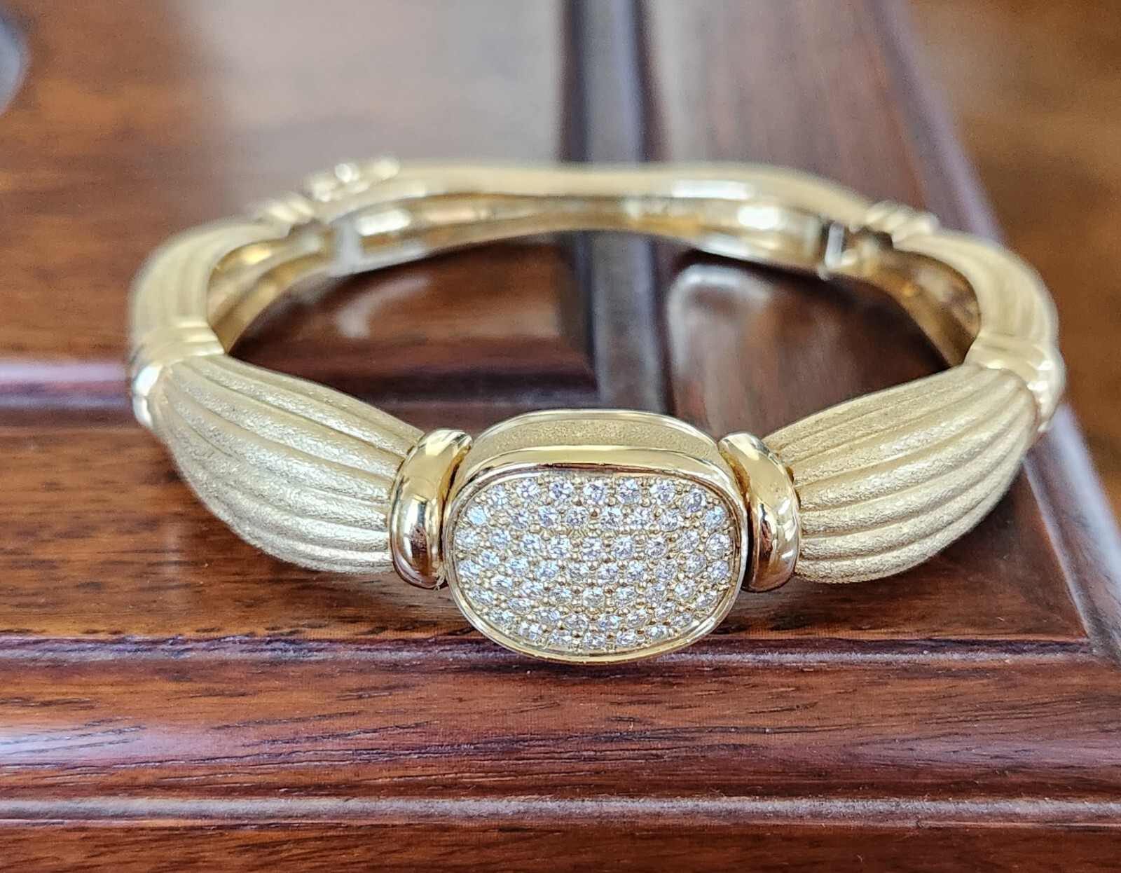 14k (2.5 oz) Solid Gold Hinged Bangle Bracelet wi… - image 1