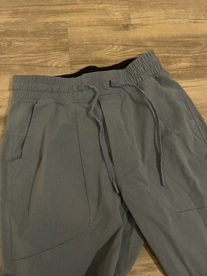 Jogger Lululemon para hombre talla XS ABC 30" Ventlight azul río Foto 2 de 4