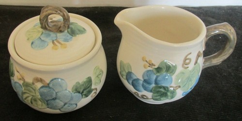 2 PCS POPPY TRAIL POTTERY METLOX CA BLUE GRAPE VINE SUGAR & CREAMER SET - Picture 2 of 3