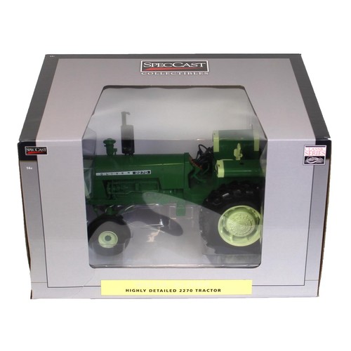 1/16 High Detail White Oliver 2270 by Spec Cast SCT742 - Picture 6 of 6